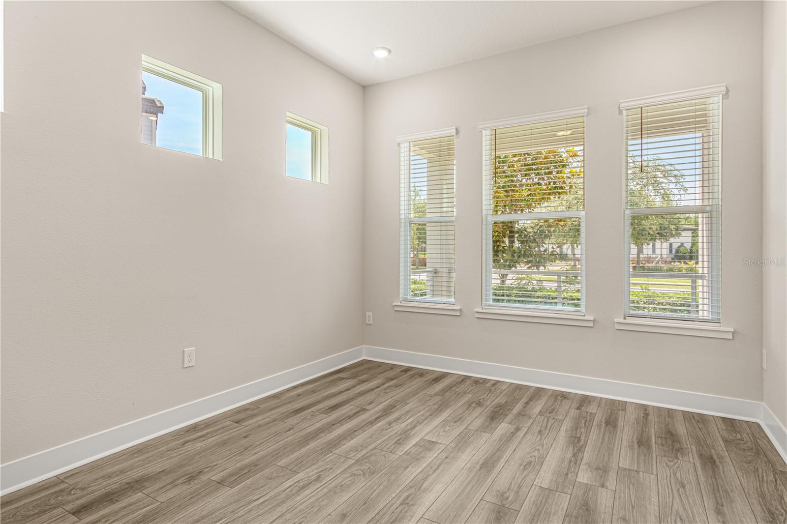 SAND LAKE SOUND - Residential
