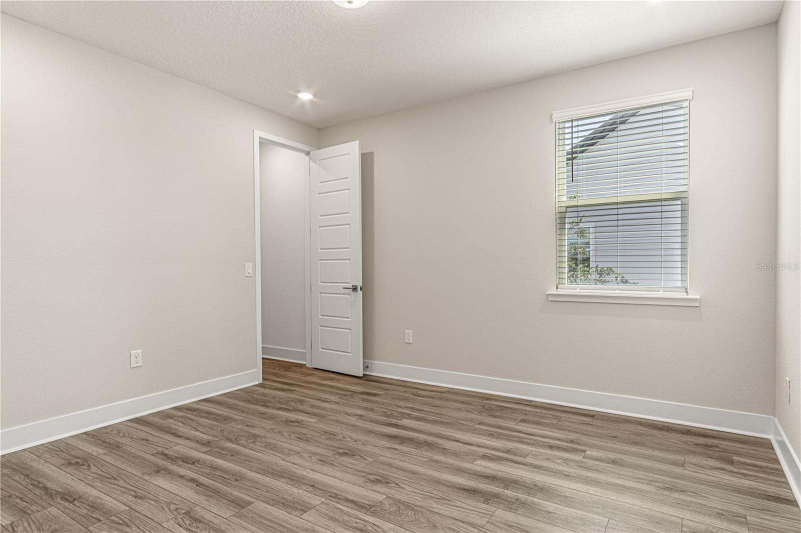 SAND LAKE SOUND - Residential