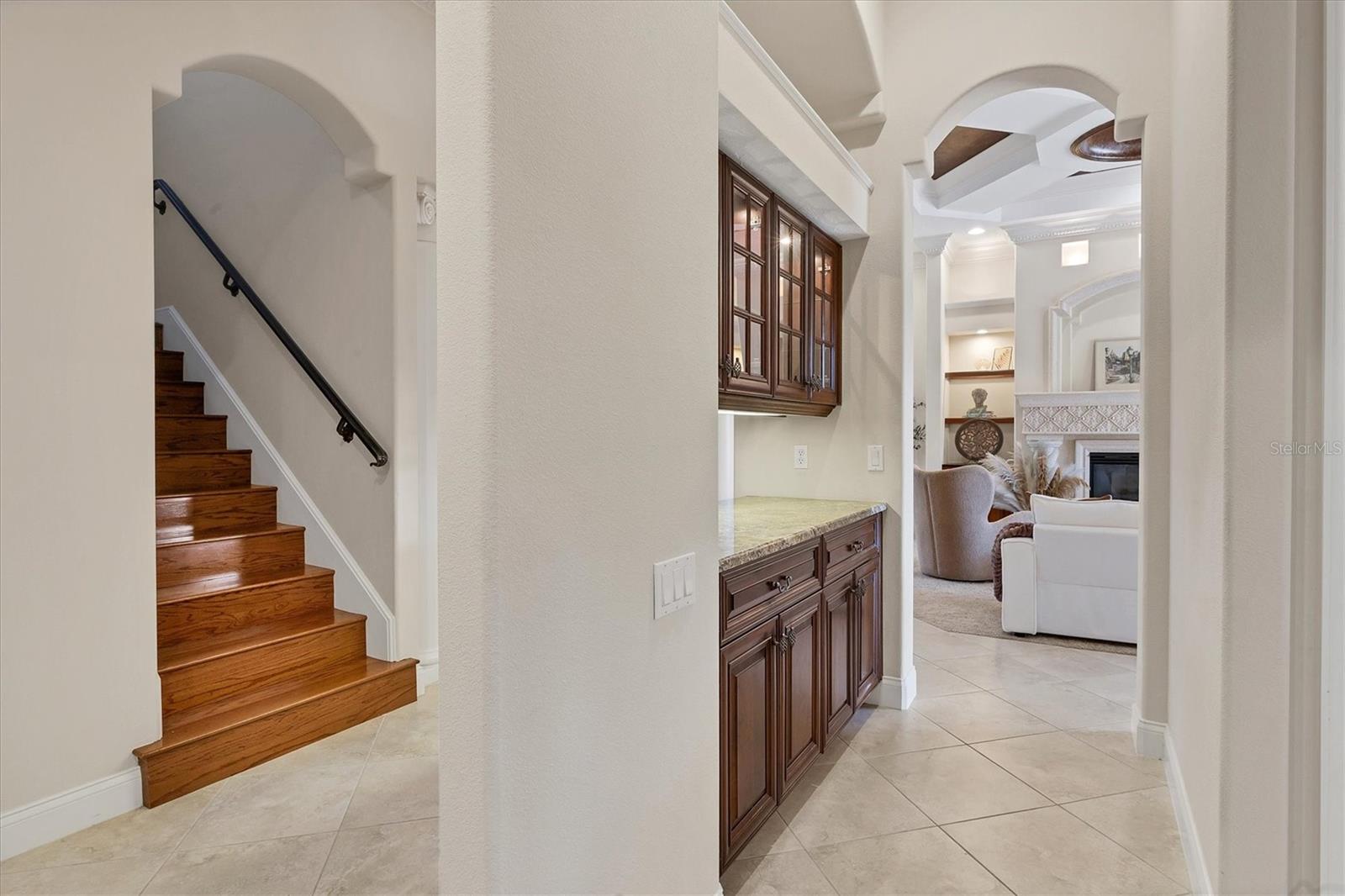 FOUNDERS CLUB - Residential