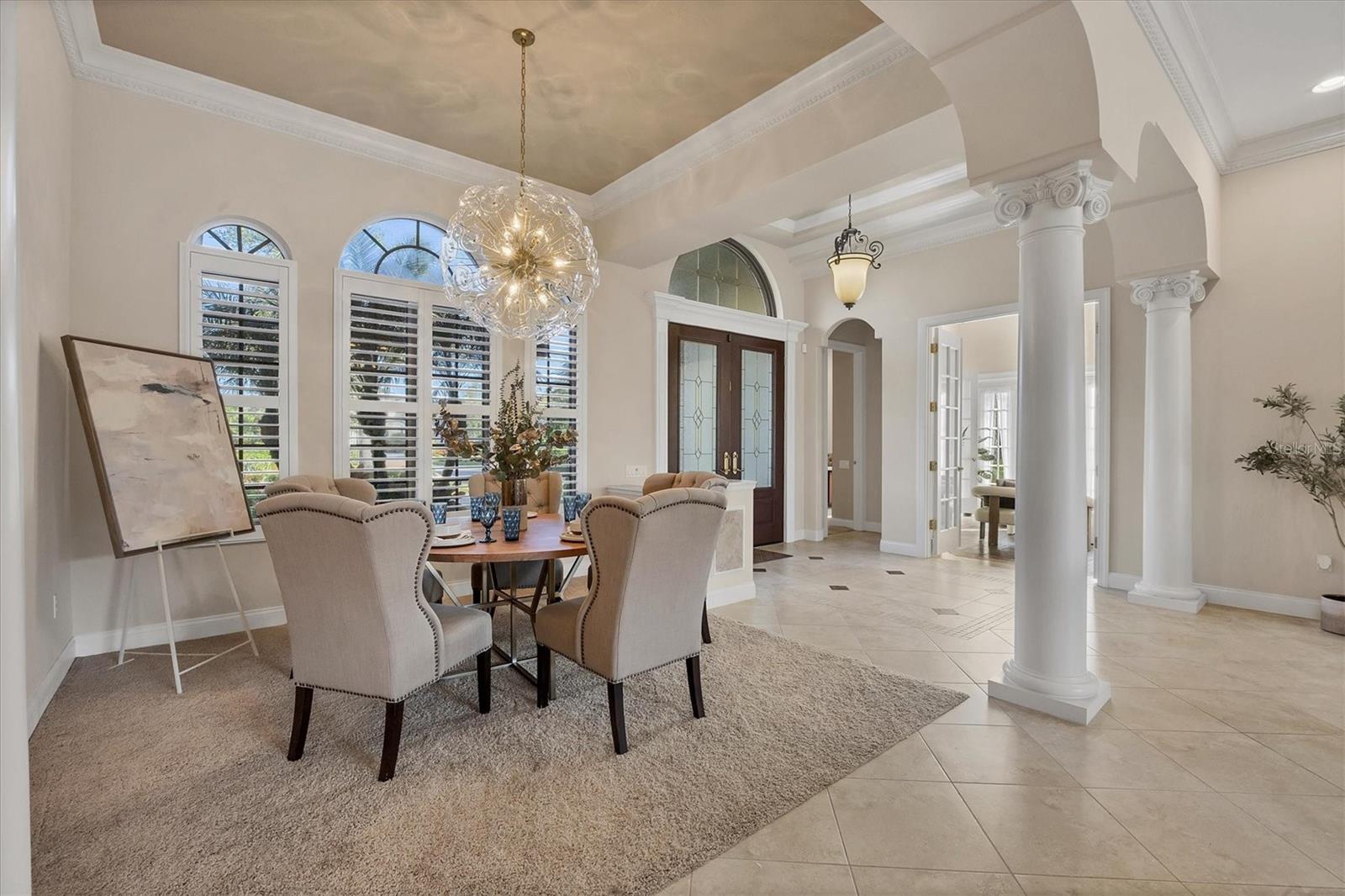 FOUNDERS CLUB - Residential