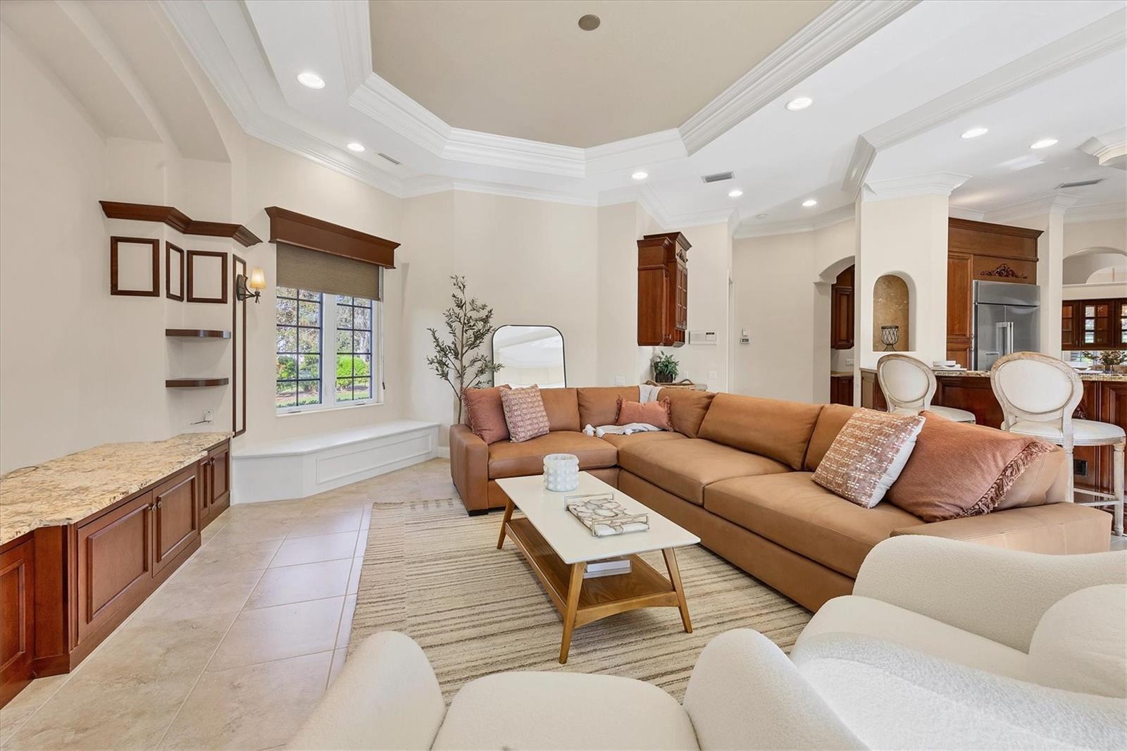 FOUNDERS CLUB - Residential