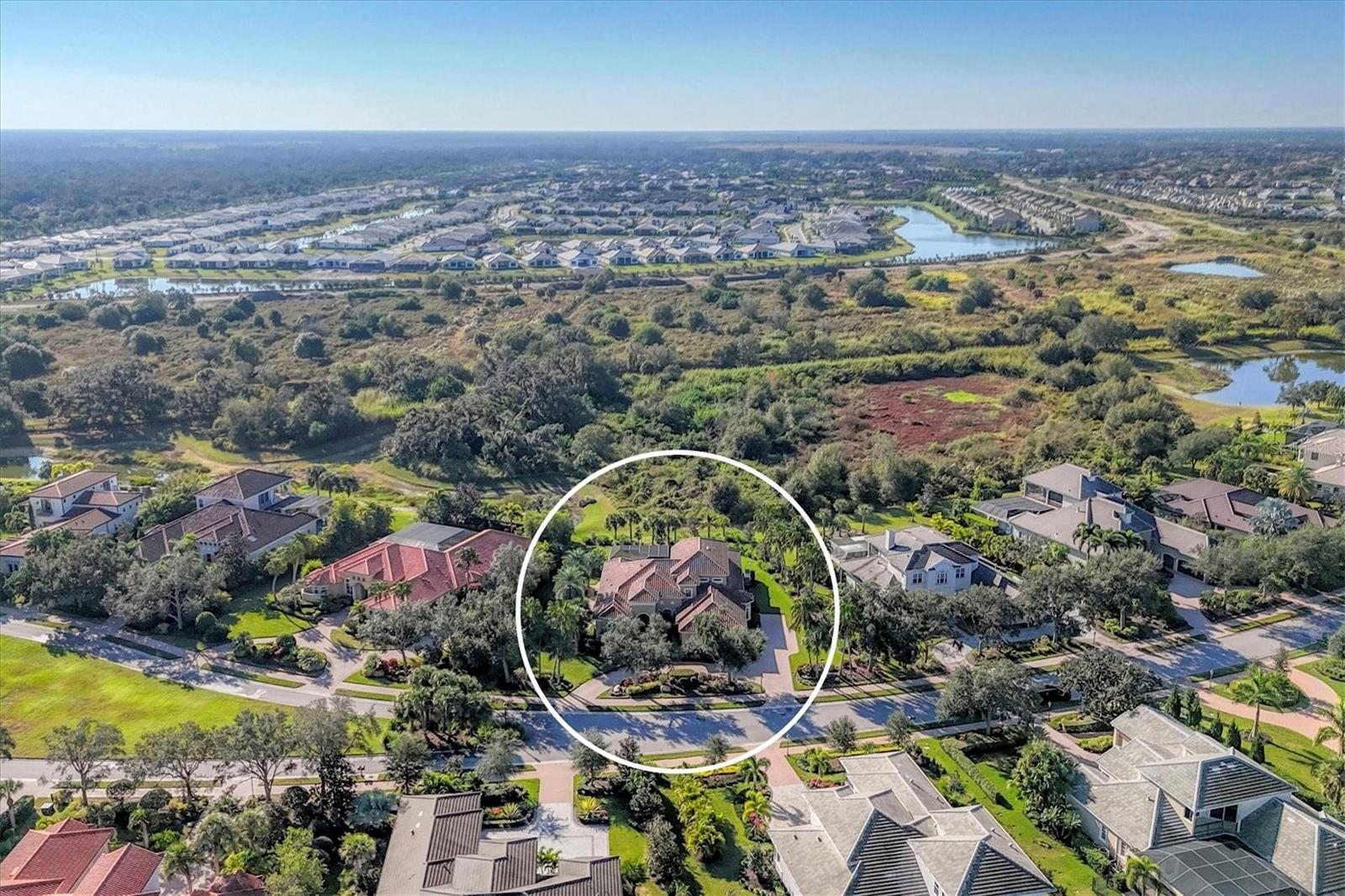 FOUNDERS CLUB - Residential