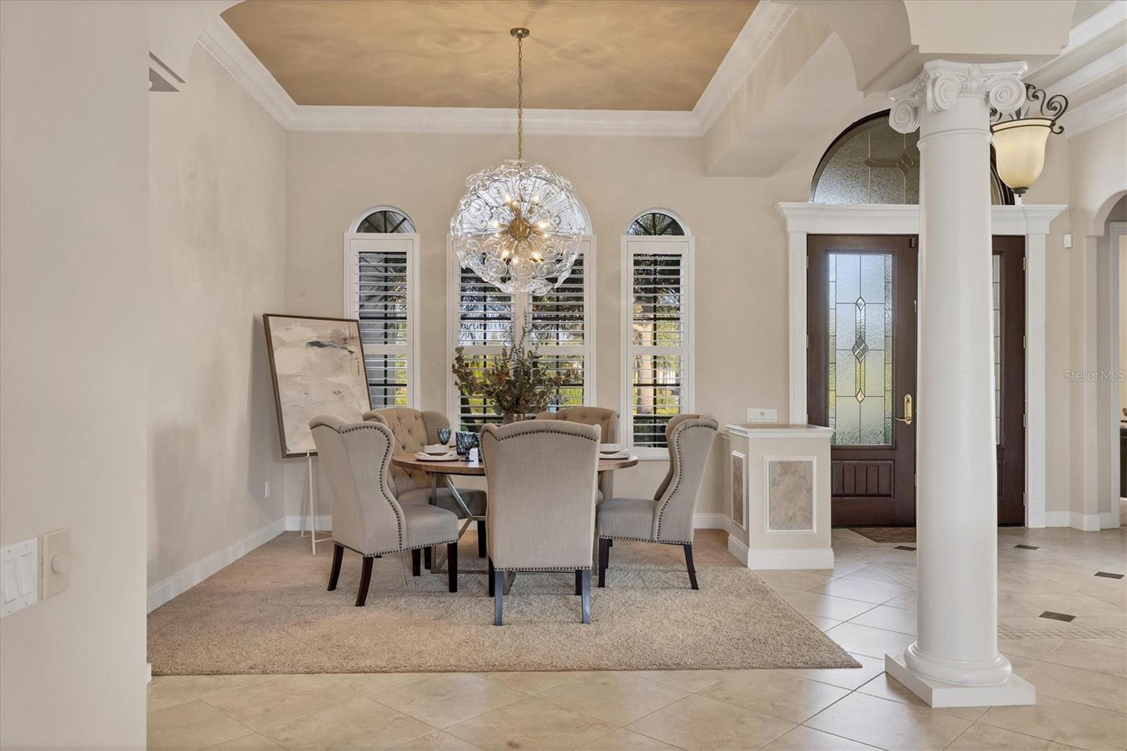 FOUNDERS CLUB - Residential