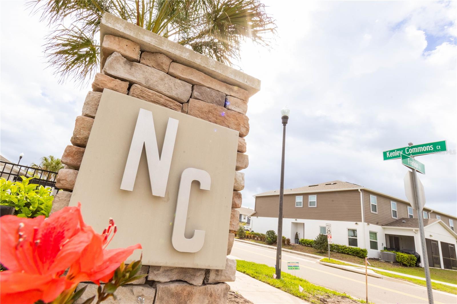 TOWNS AT NARCOOSSEE COMMONS - Residential