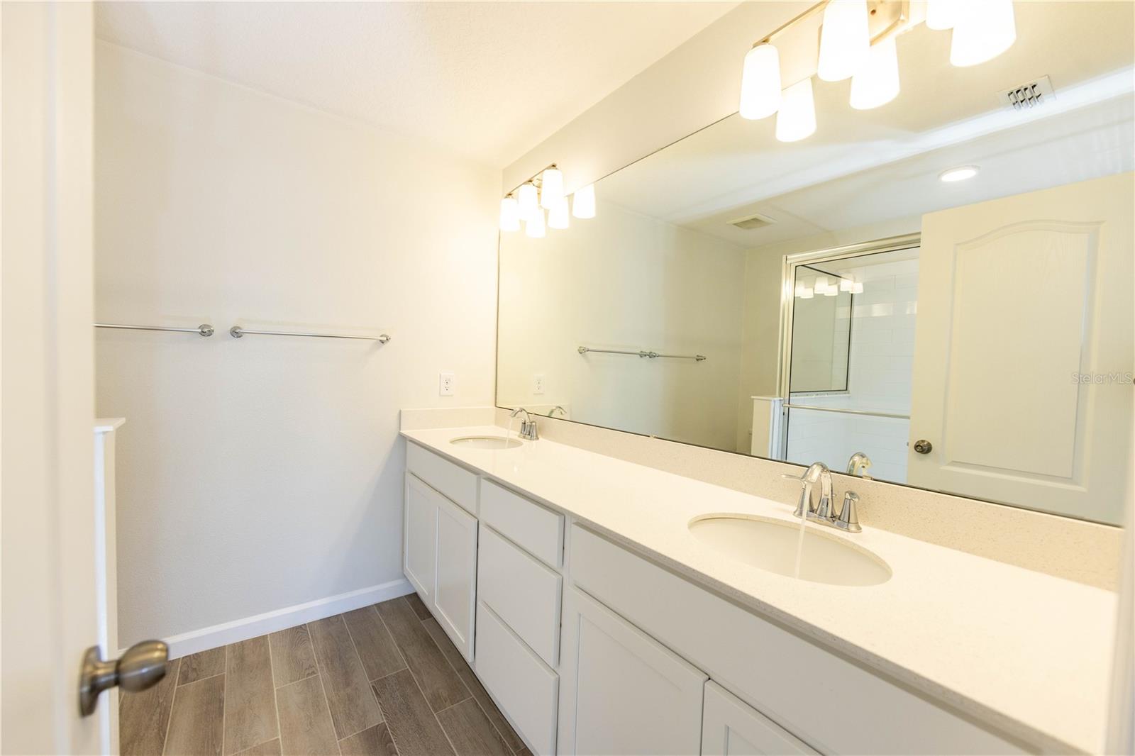 TOWNS AT NARCOOSSEE COMMONS - Residential