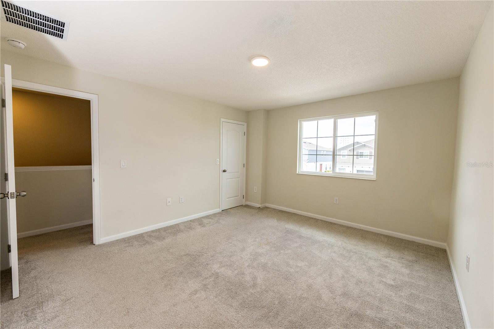 TOWNS AT NARCOOSSEE COMMONS - Residential