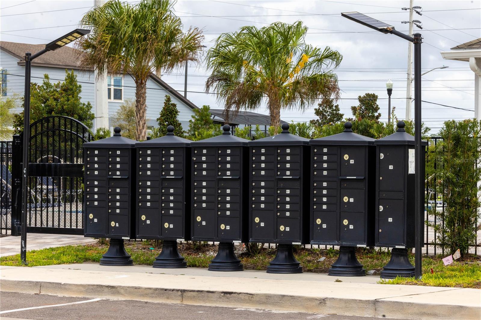 TOWNS AT NARCOOSSEE COMMONS - Residential