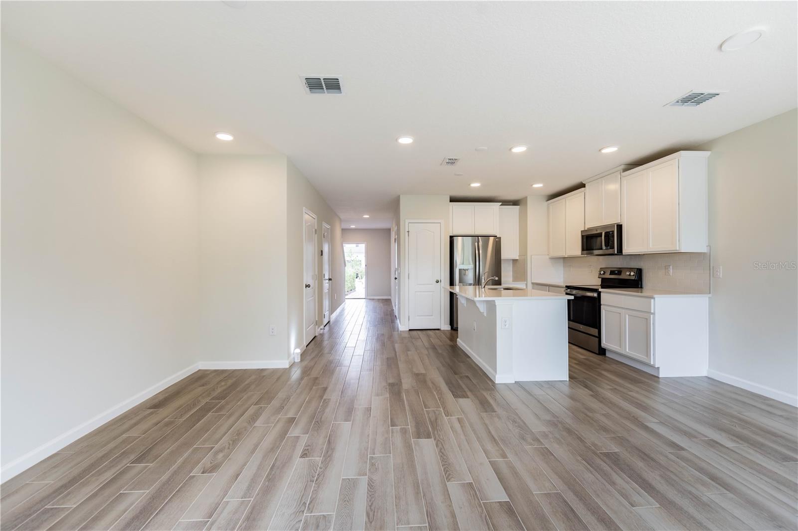 TOWNS AT NARCOOSSEE COMMONS - Residential