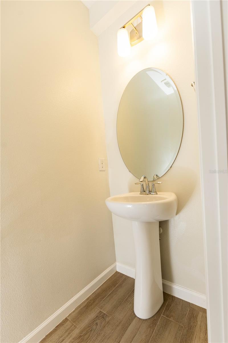 TOWNS AT NARCOOSSEE COMMONS - Residential