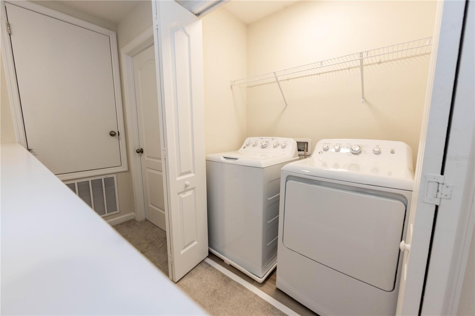 TOWNS AT NARCOOSSEE COMMONS - Residential