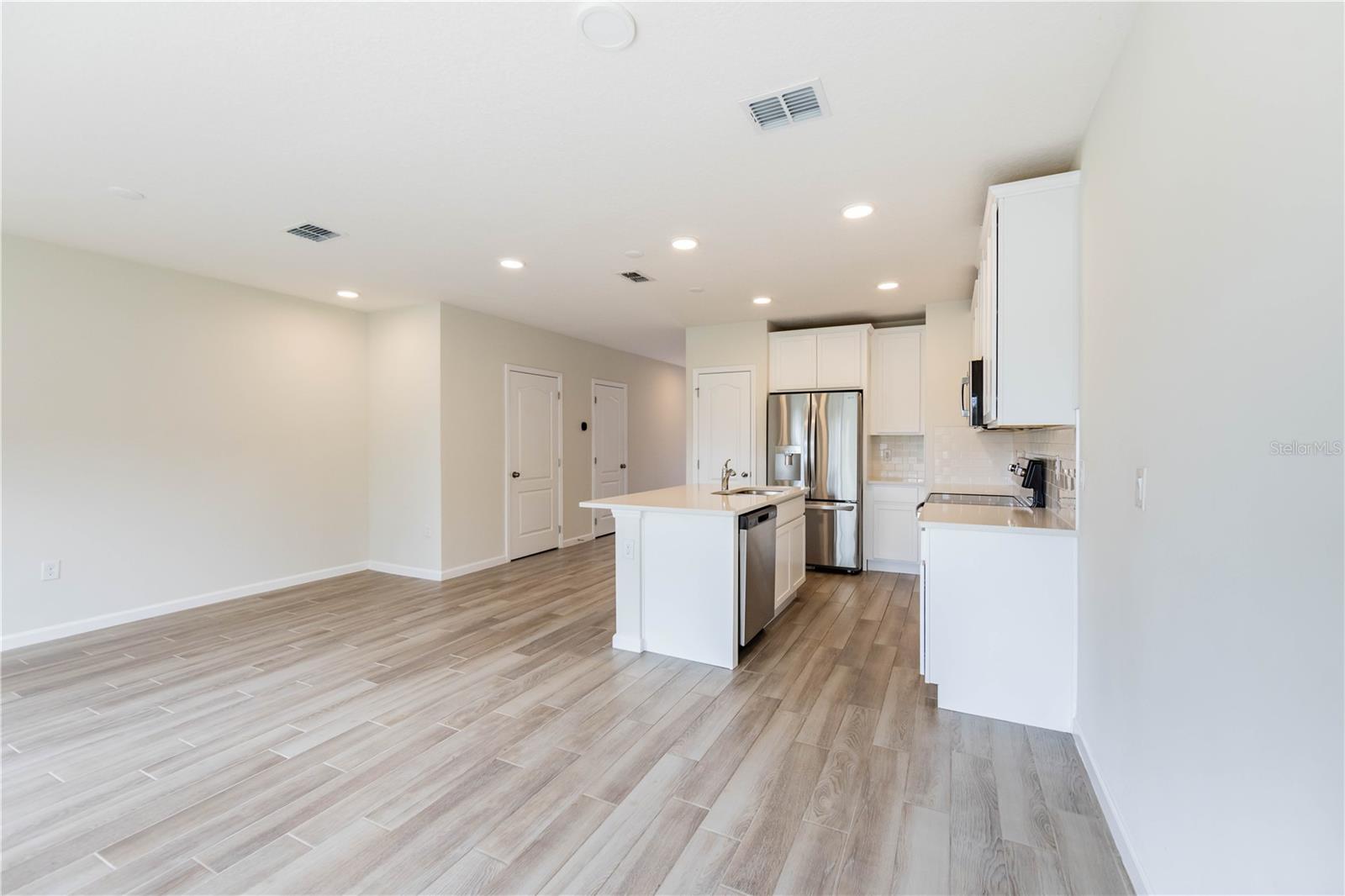 TOWNS AT NARCOOSSEE COMMONS - Residential