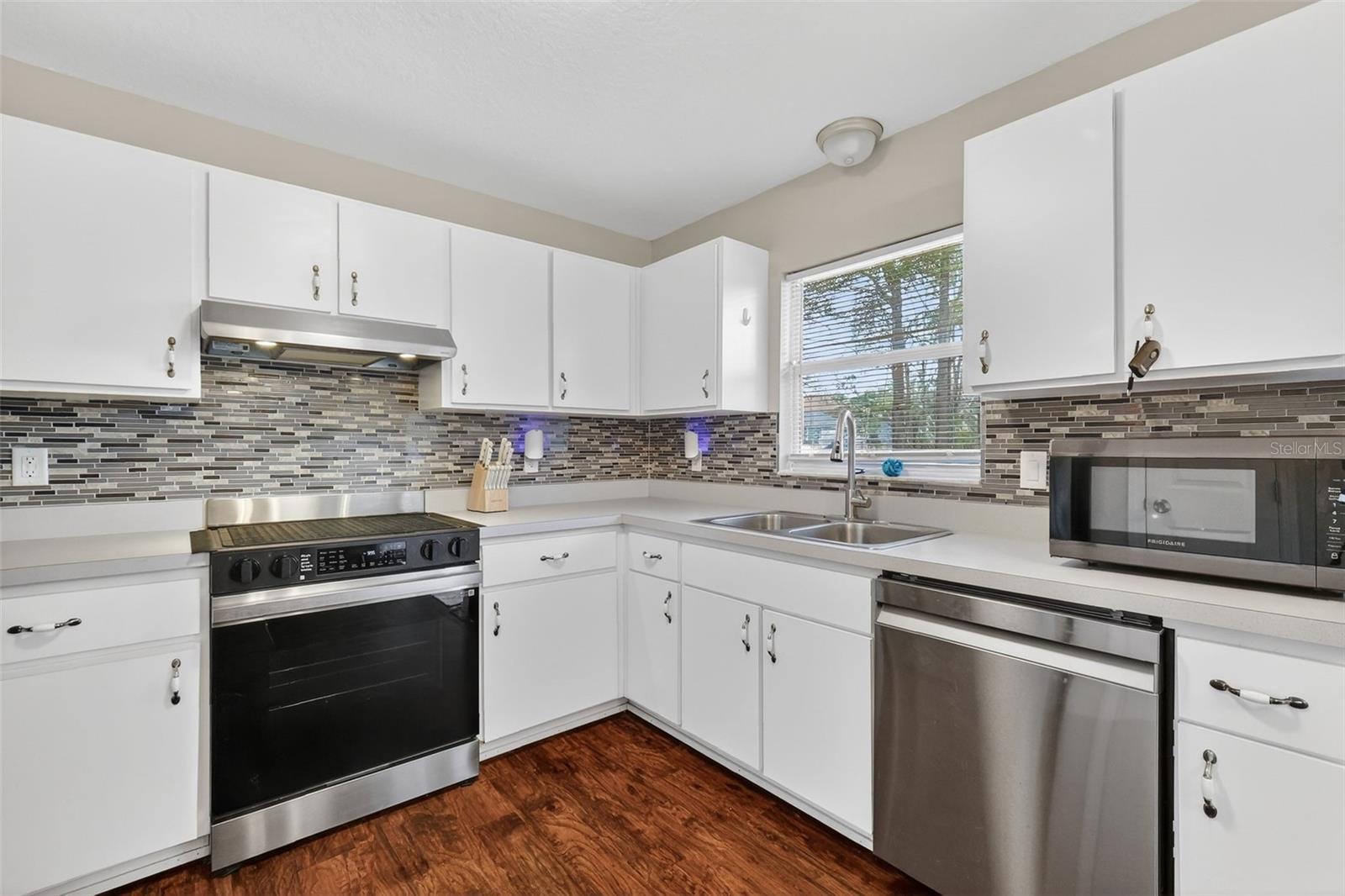 SILVER SPGS SHORES - Residential