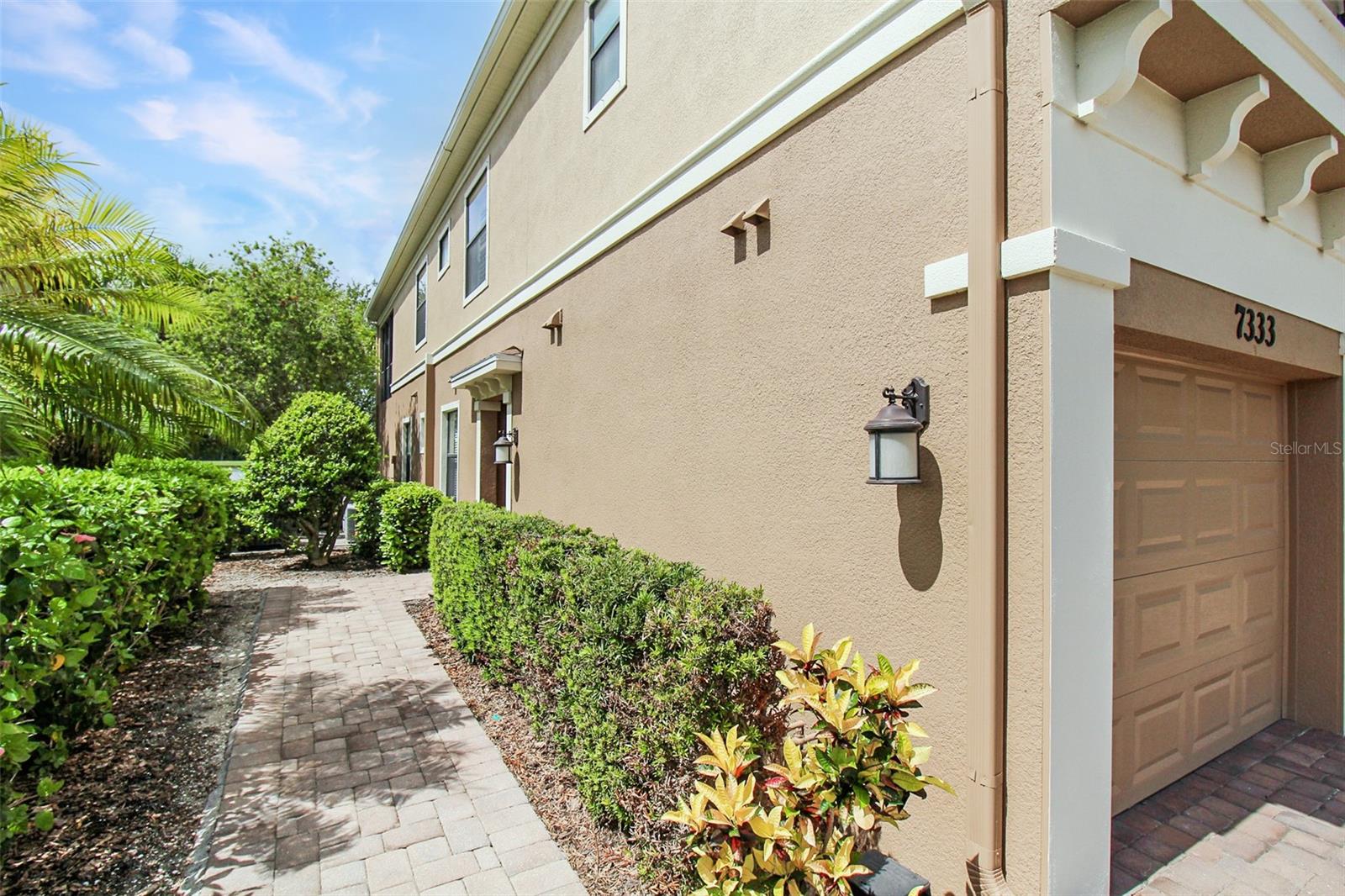 PALMA SOLA TRACE - Residential Lease