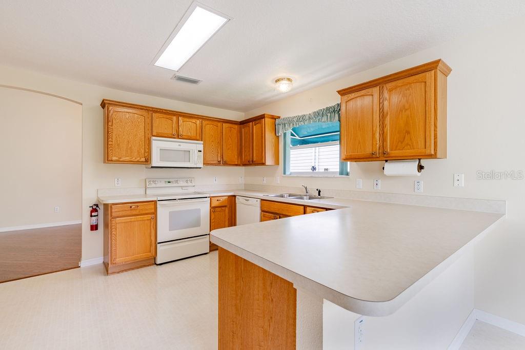 VILLAGES LADY LAKE UNIT 24 - Residential