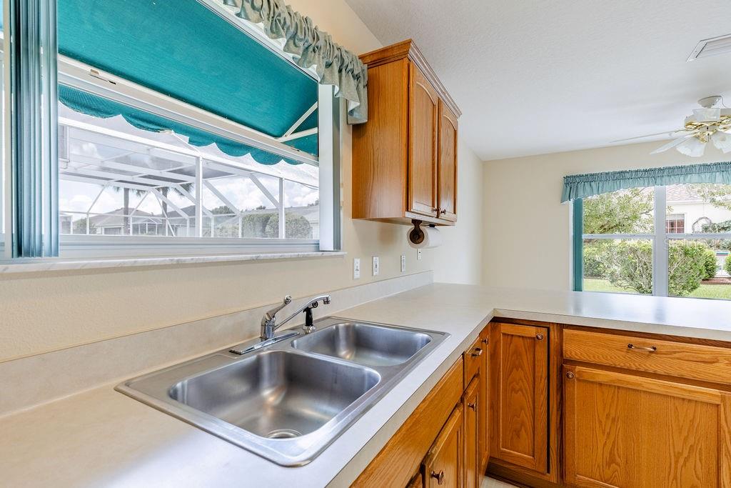 VILLAGES LADY LAKE UNIT 24 - Residential