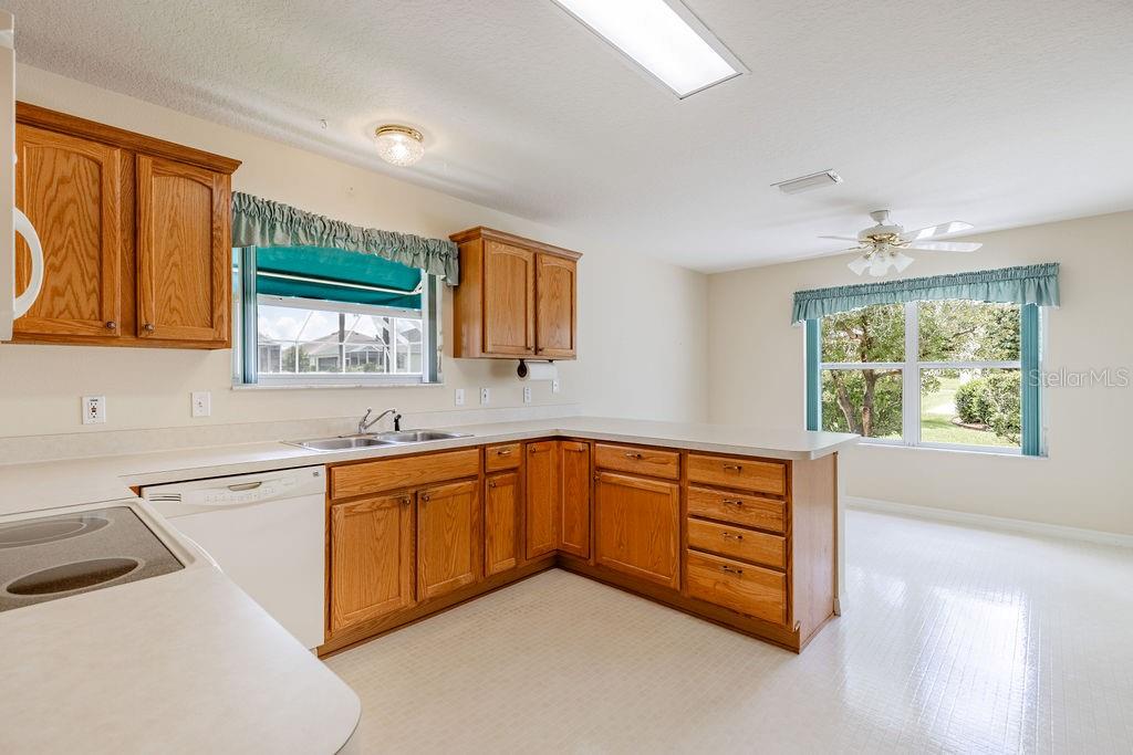 VILLAGES LADY LAKE UNIT 24 - Residential