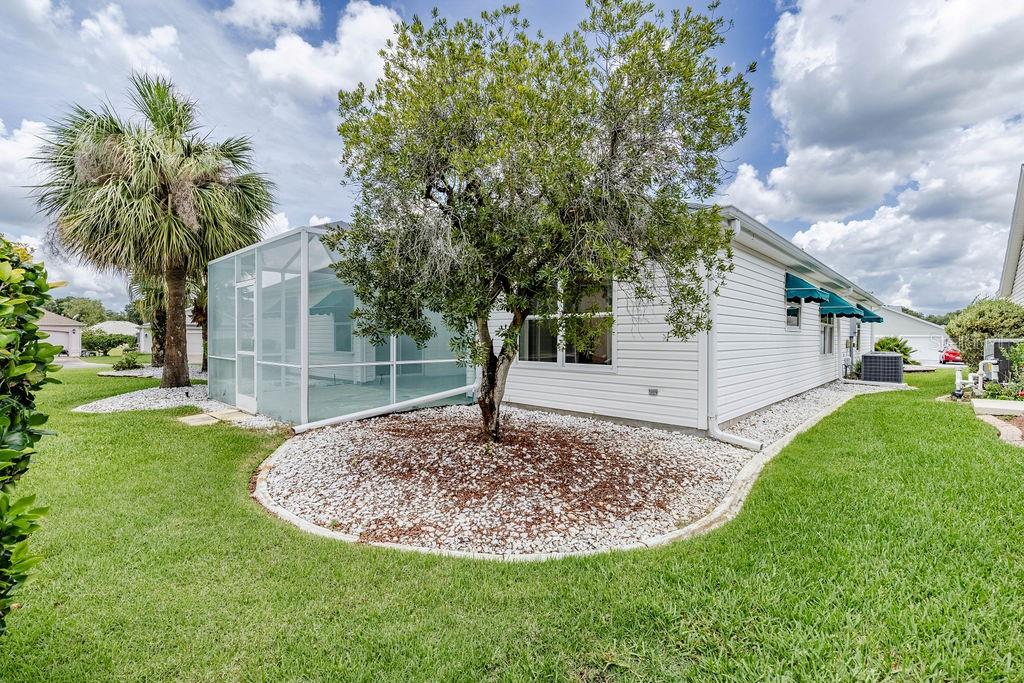 VILLAGES LADY LAKE UNIT 24 - Residential