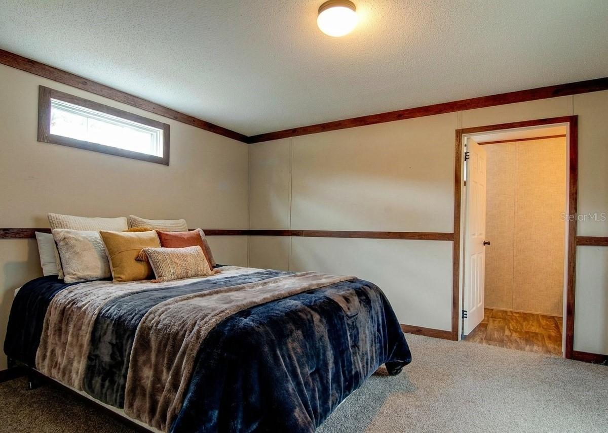 UNIVERSITY OAKS - Residential