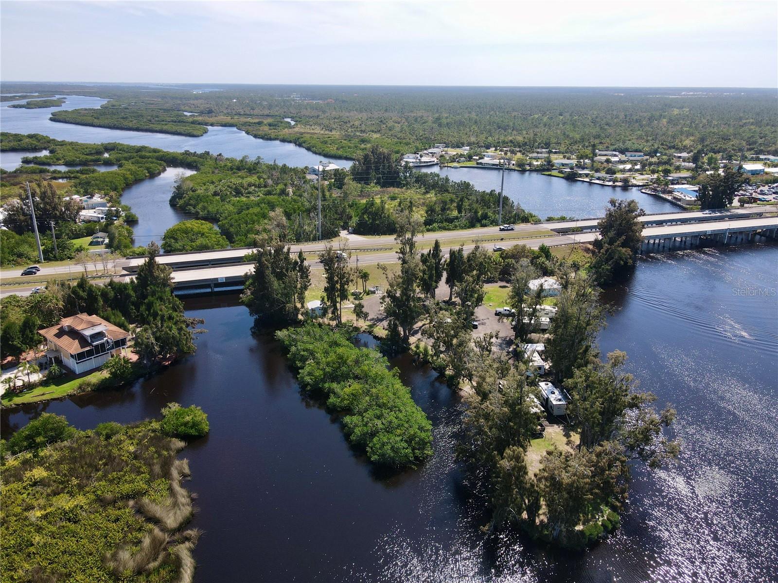10001 TAMIAMI TRAIL S