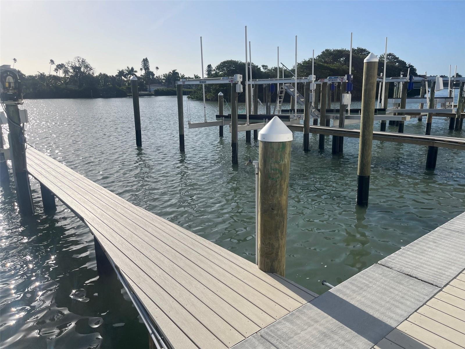 MARINA BAY OF ST PETERSBURG BEACH - Residential