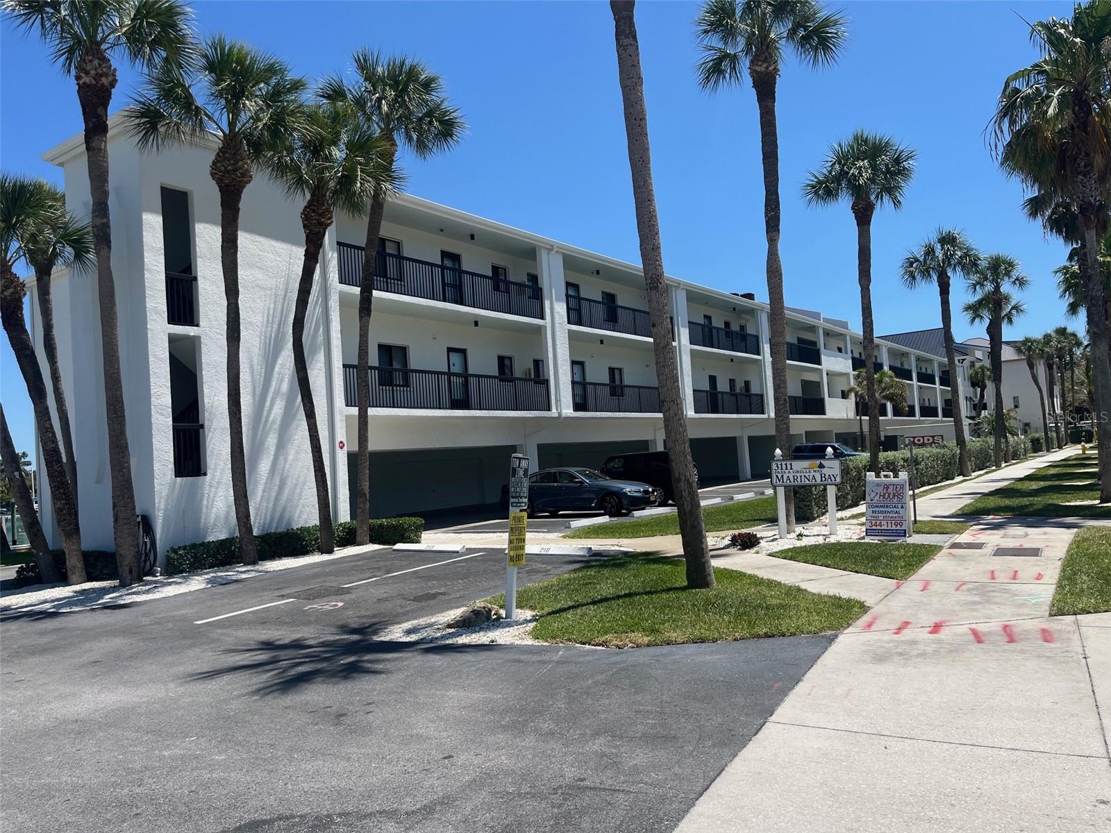 MARINA BAY OF ST PETERSBURG BEACH - Residential