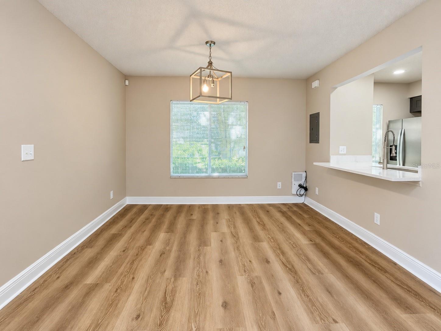 7338 E BANK DRIVE