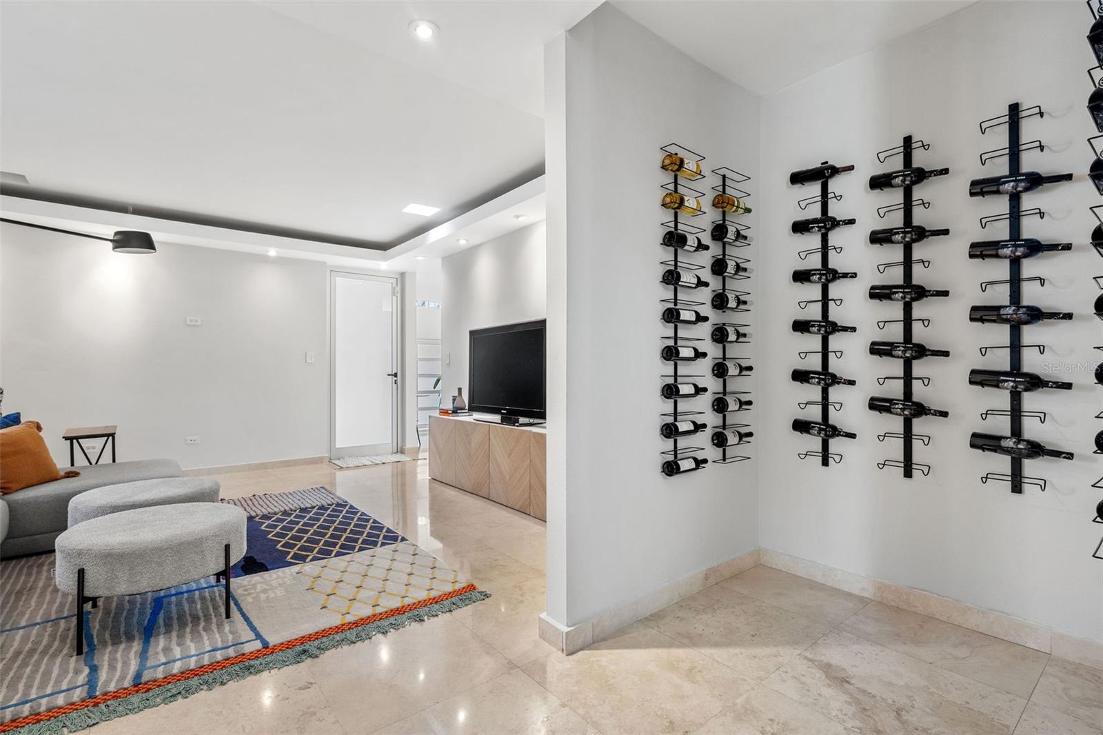 PASEO SAN JUAN - Residential