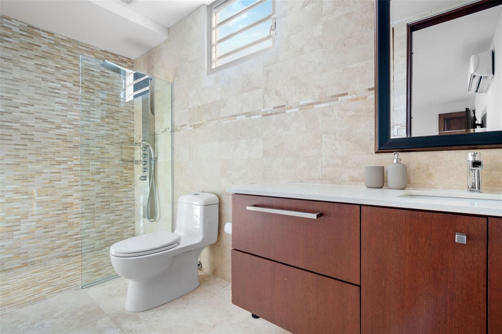 PASEO SAN JUAN - Residential