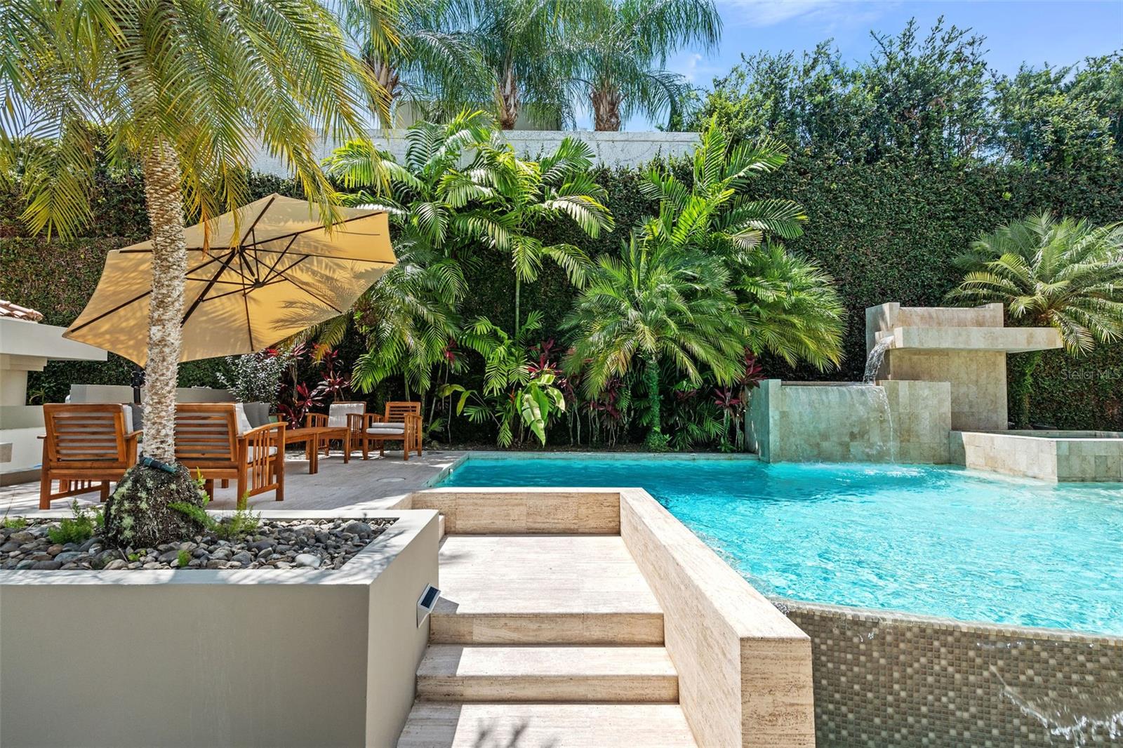 PASEO SAN JUAN - Residential