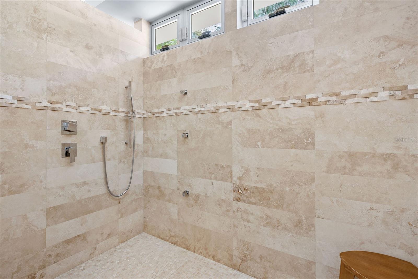 PASEO SAN JUAN - Residential