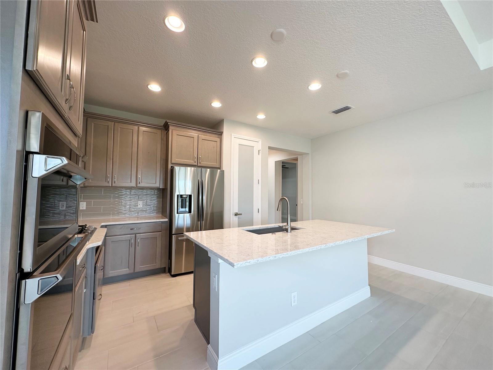 WATERCOLOR PLACE I - Residential