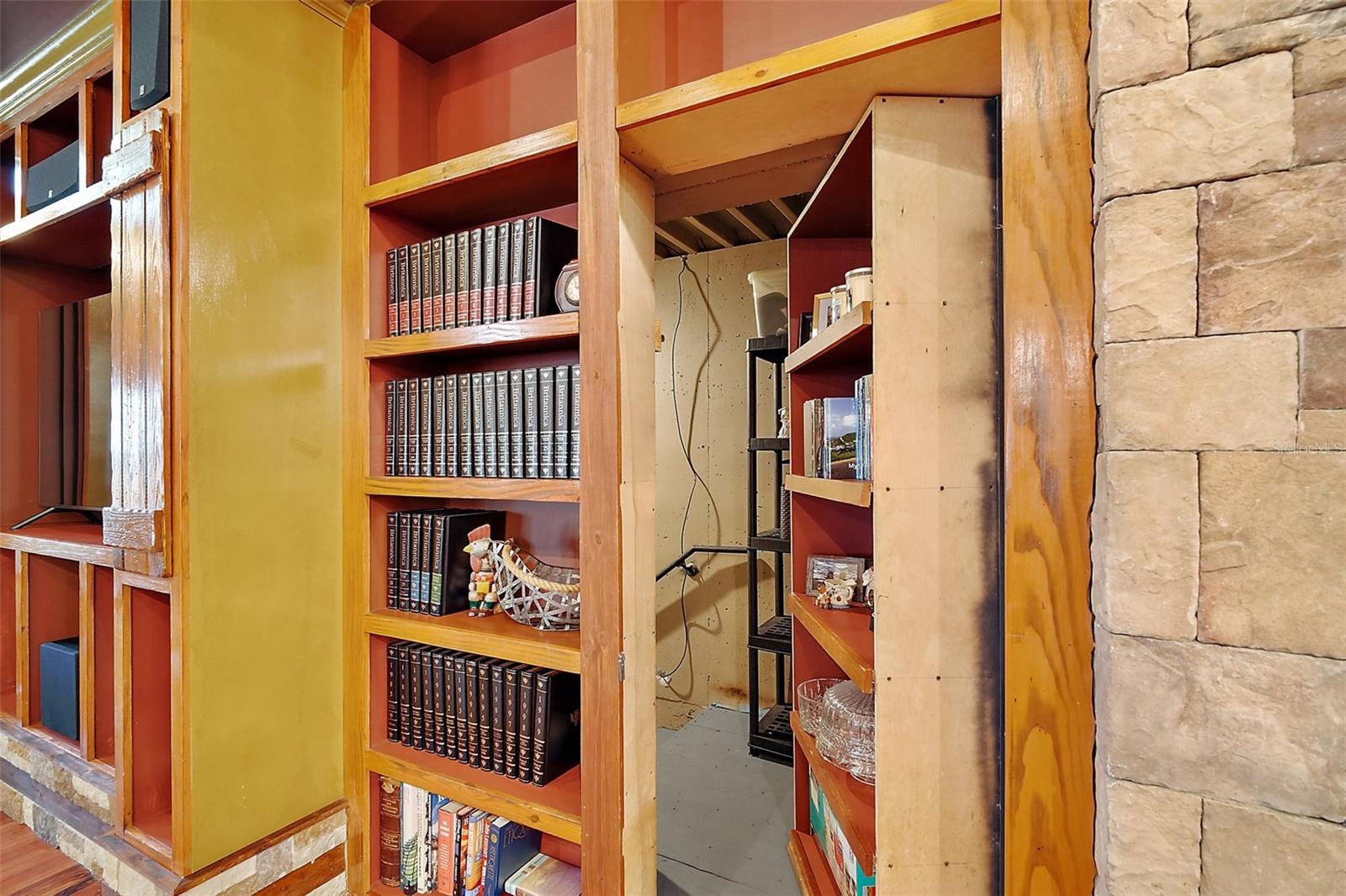 HOWEY PALM GARDENS - Residential