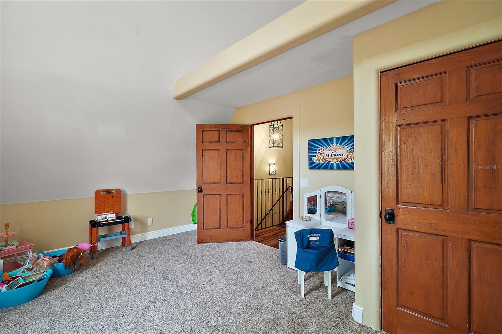 HOWEY PALM GARDENS - Residential