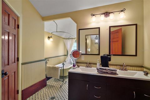 Tiny photo for 707 S Dixie Drive, Howey In The Hills, FL 34737 (MLS # G5097622)