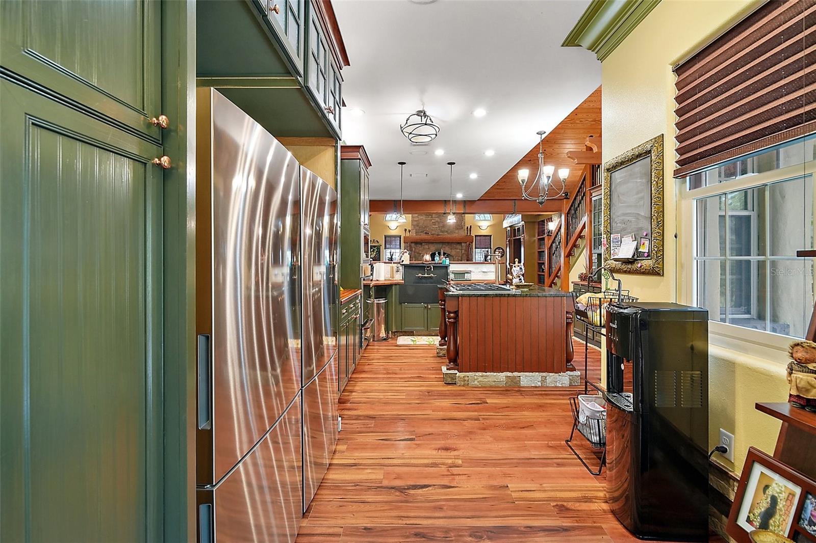 HOWEY PALM GARDENS - Residential