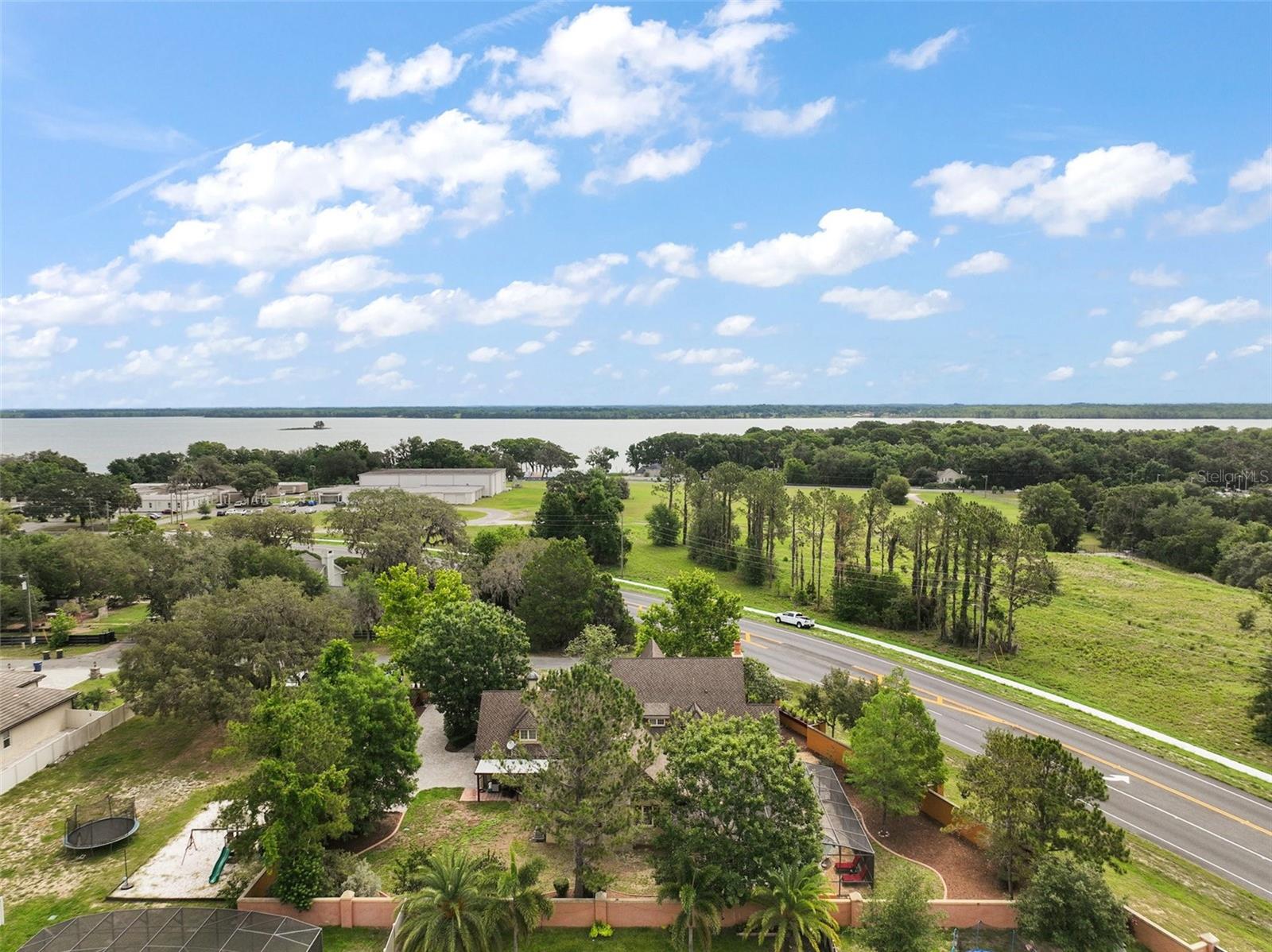 HOWEY PALM GARDENS - Residential