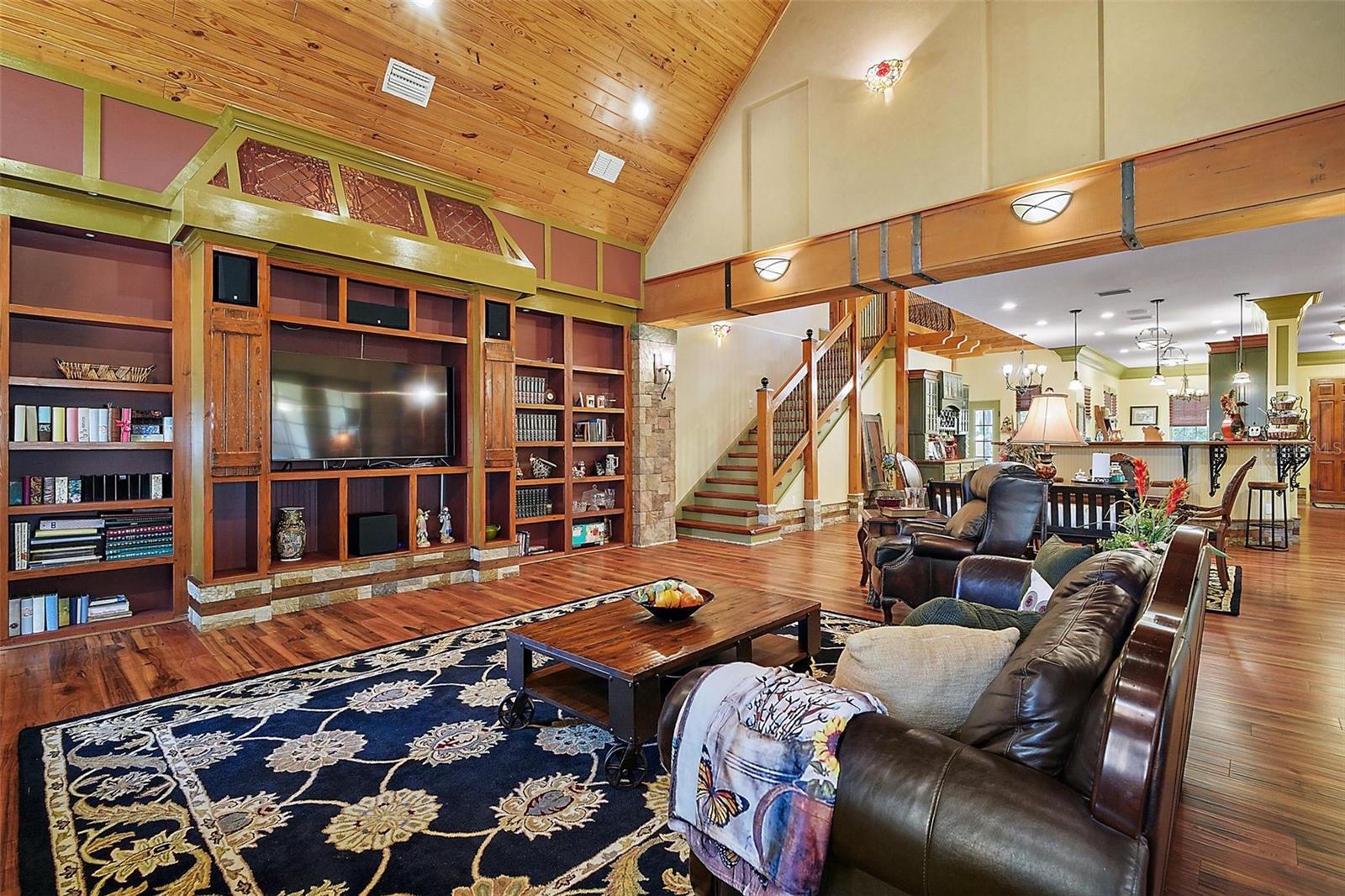 HOWEY PALM GARDENS - Residential