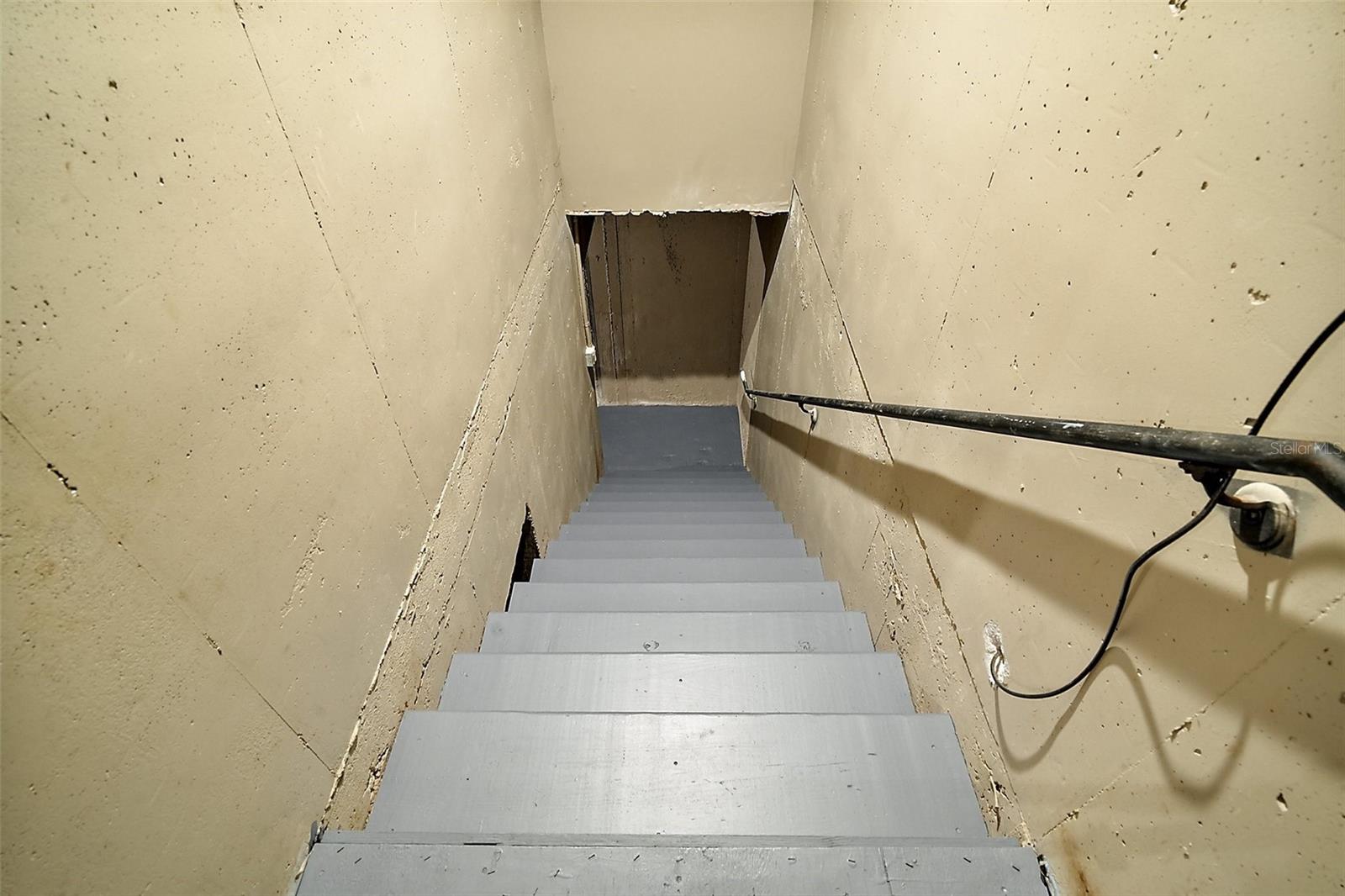 HOWEY PALM GARDENS - Residential