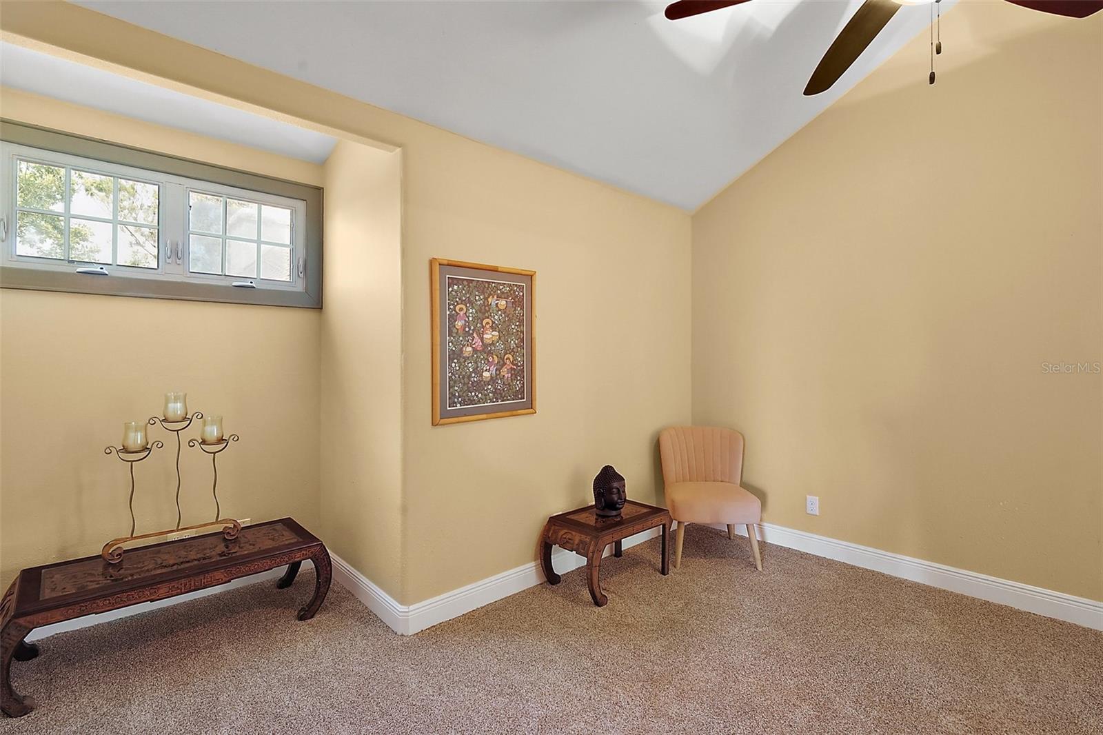 HOWEY PALM GARDENS - Residential