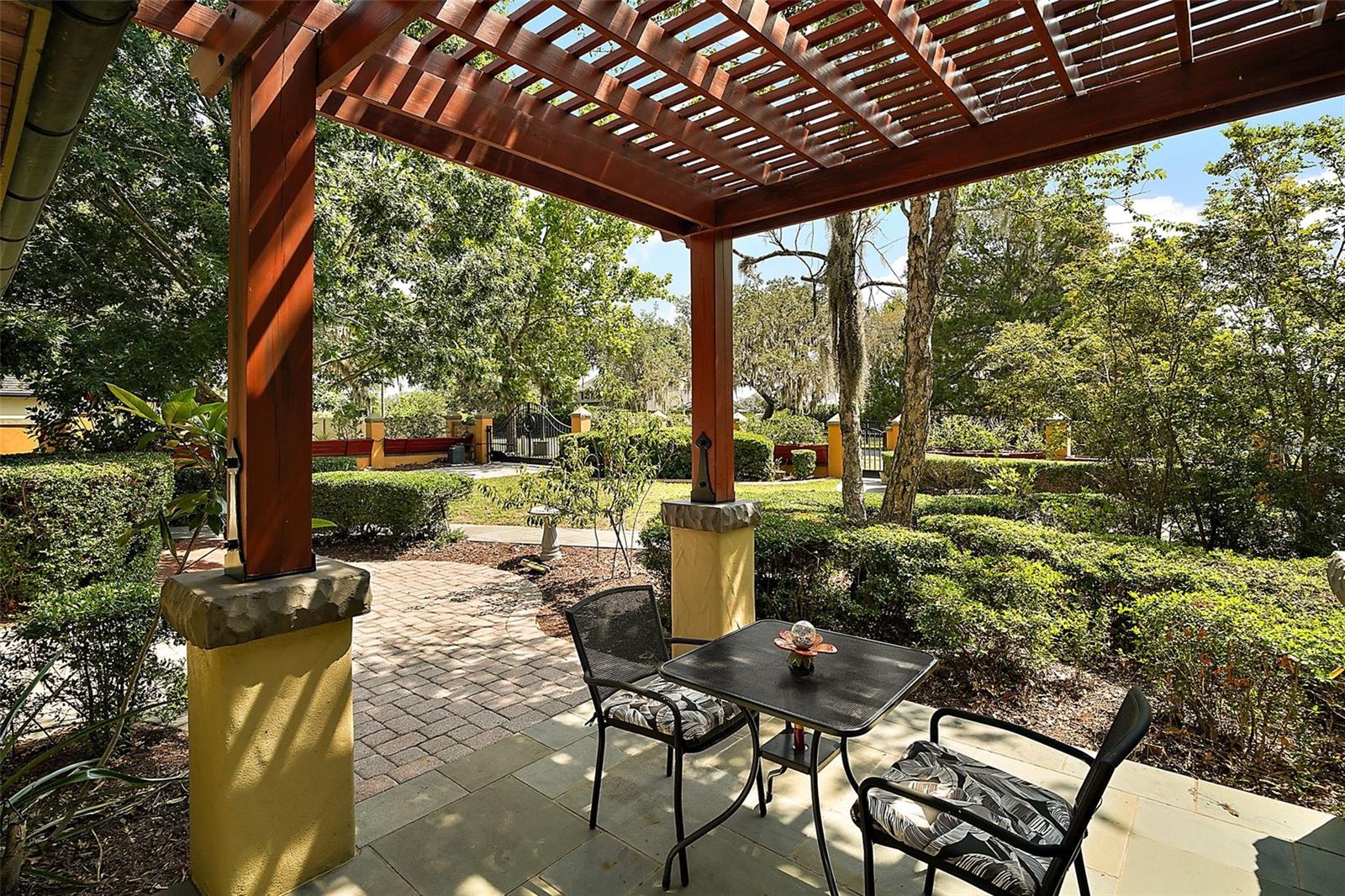 HOWEY PALM GARDENS - Residential