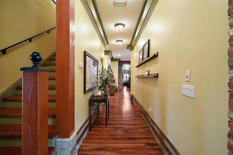 Tiny photo for 707 S Dixie Drive, Howey In The Hills, FL 34737 (MLS # G5097622)