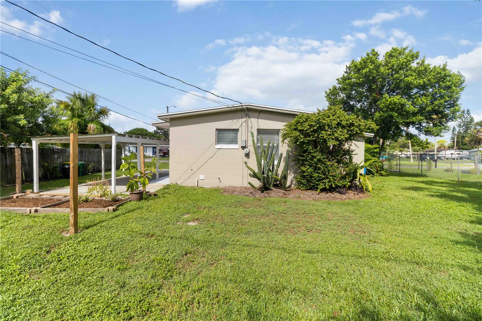 NORTH PORT ST JOHN UNIT 01 - Residential