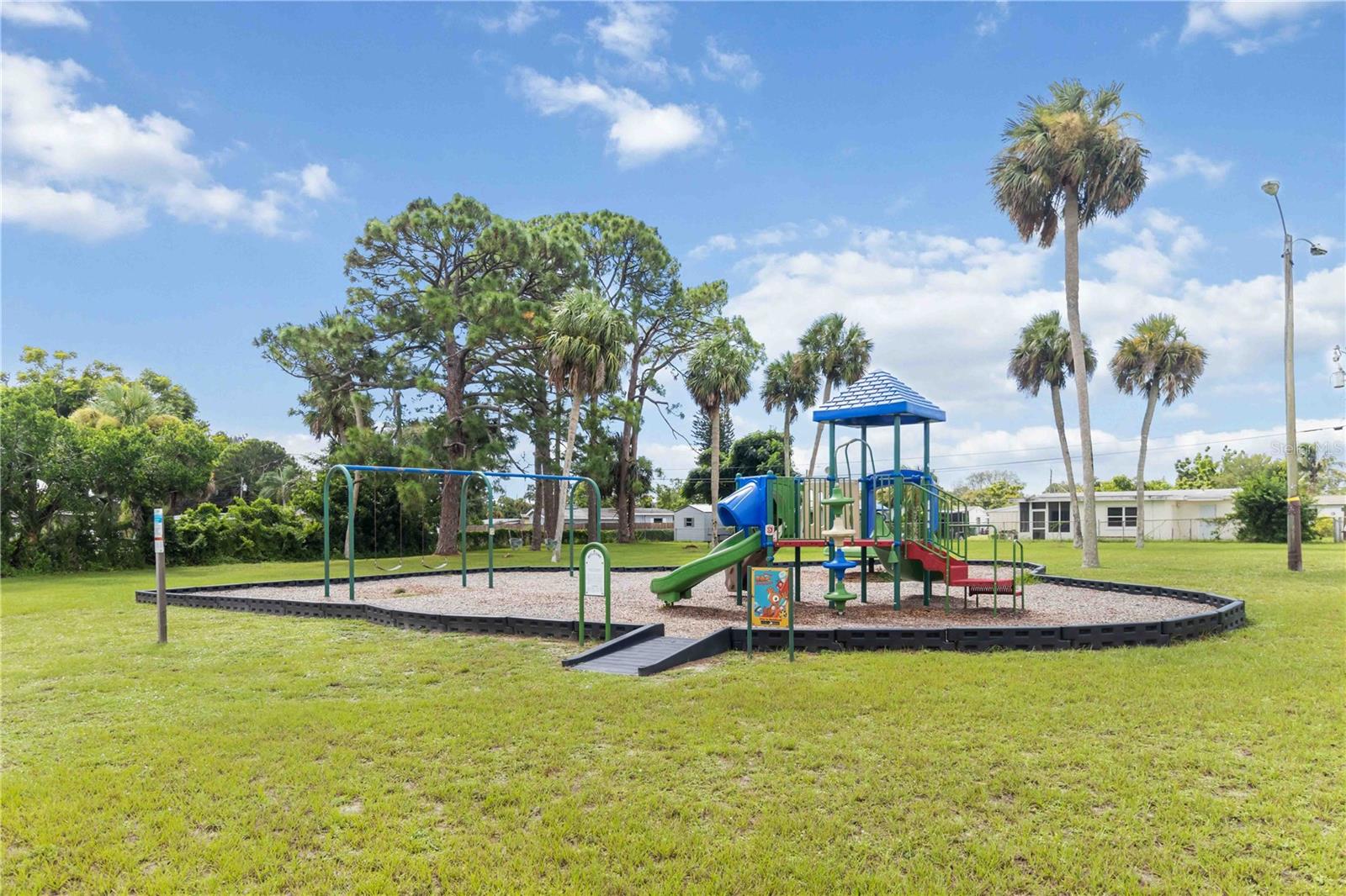 NORTH PORT ST JOHN UNIT 01 - Residential