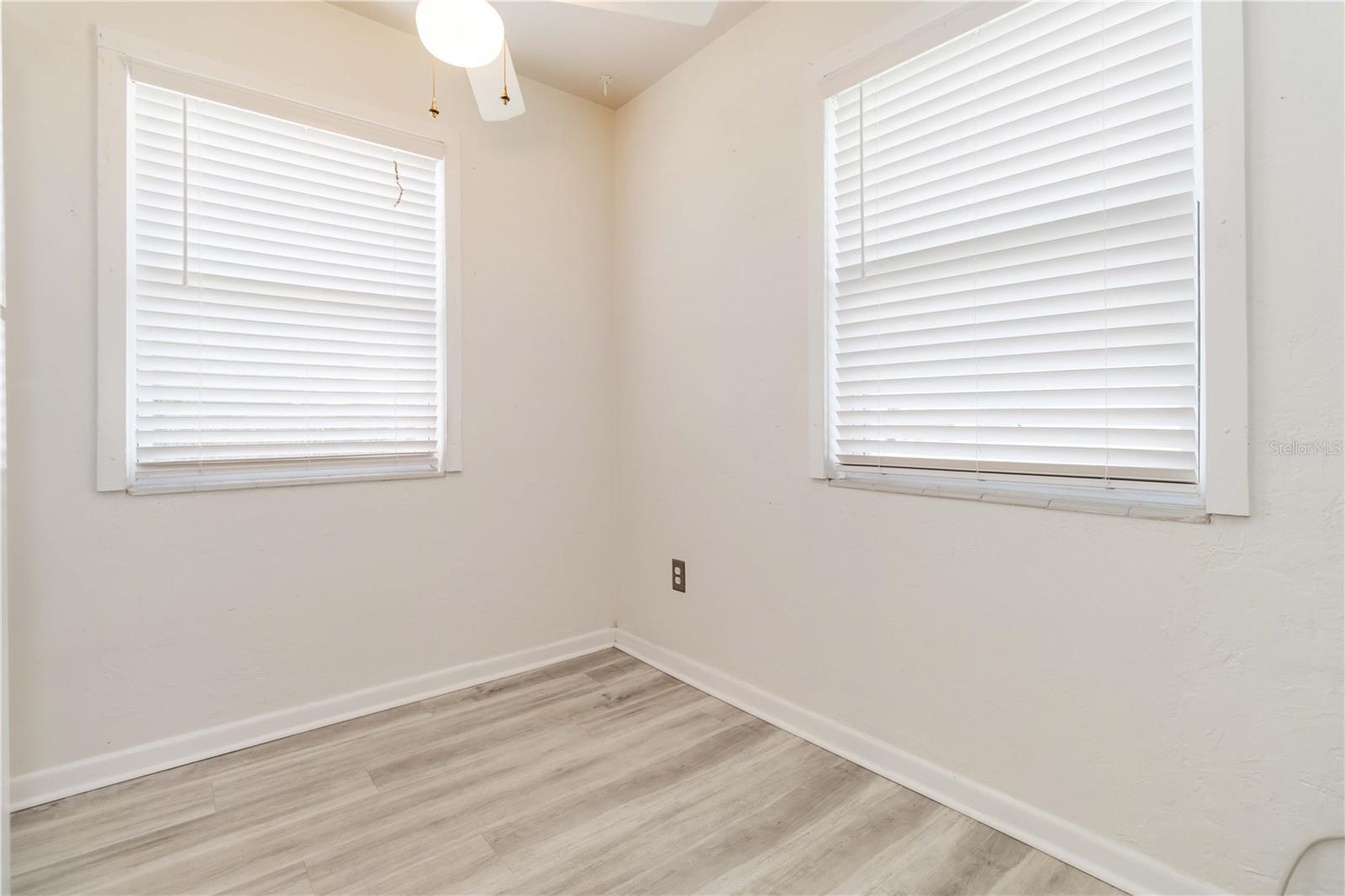 NORTH PORT ST JOHN UNIT 01 - Residential