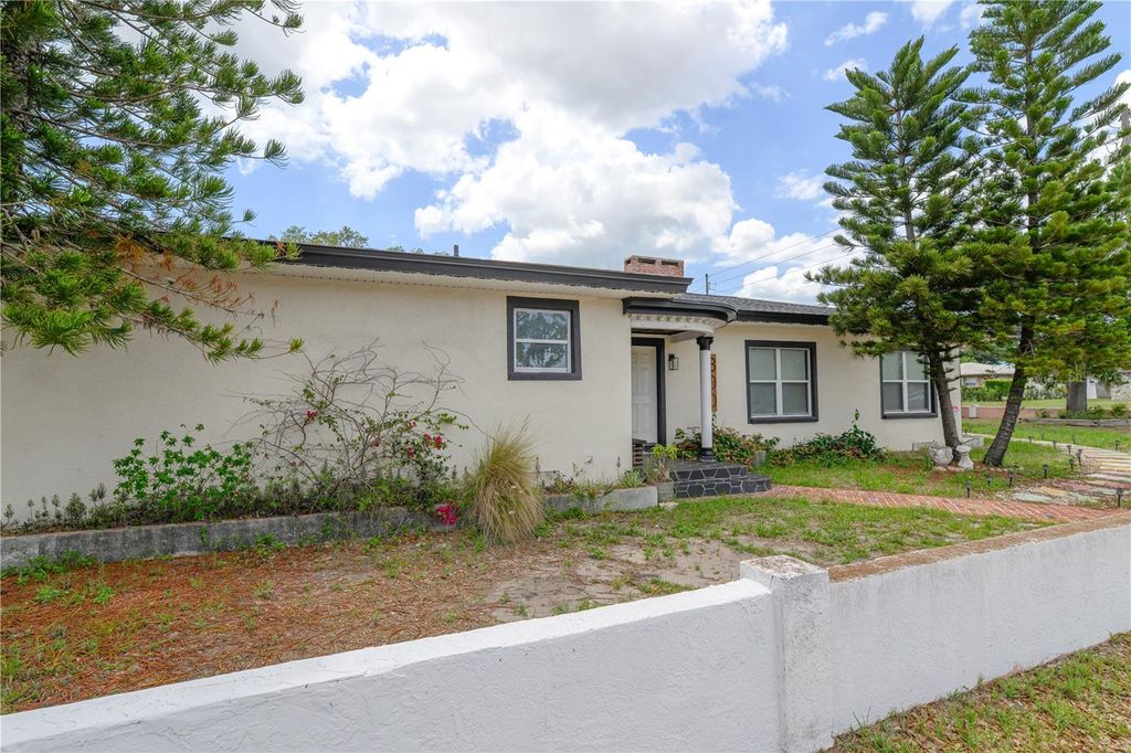 Photo of 800 S Keene Road, Clearwater, FL 33756 (MLS # TB8507584)