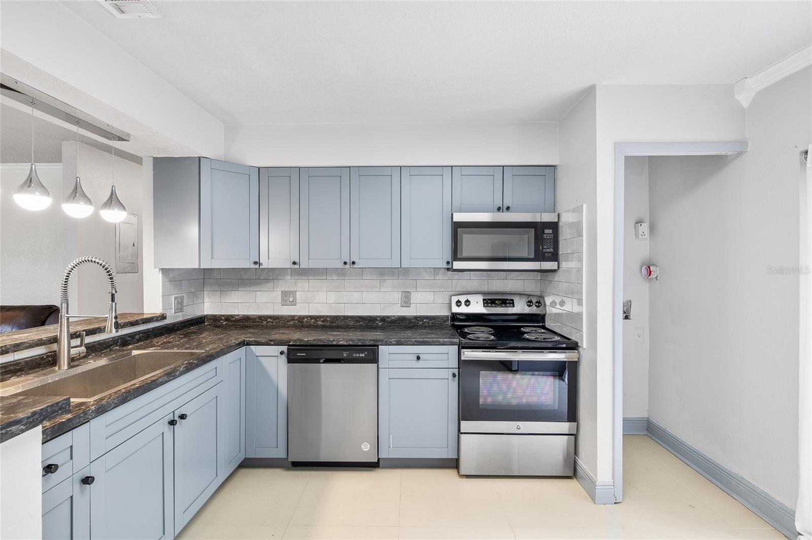 TEMPLE CREST UNIT 3 - Residential Income