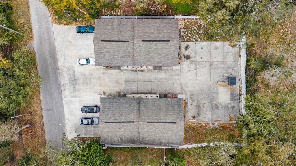 Photo of 7917 Lakeshore Drive, Tampa, FL 33604 (MLS # TB8480137)