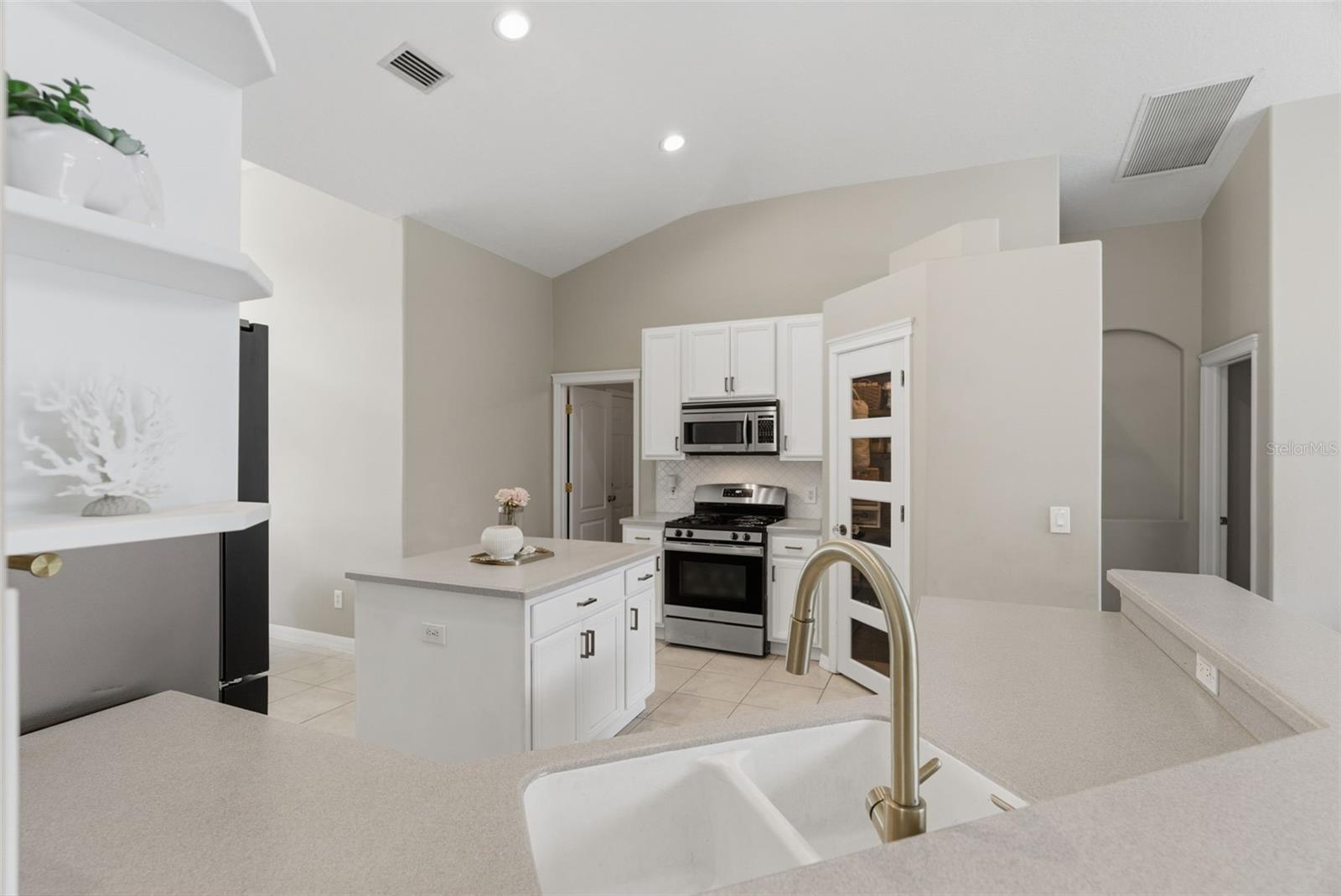 FISHHAWK RANCH PH 2 PRCL - Residential