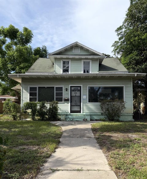 Photo of 1708 12th Avenue W, Bradenton, FL 34205 (MLS # A4707090)