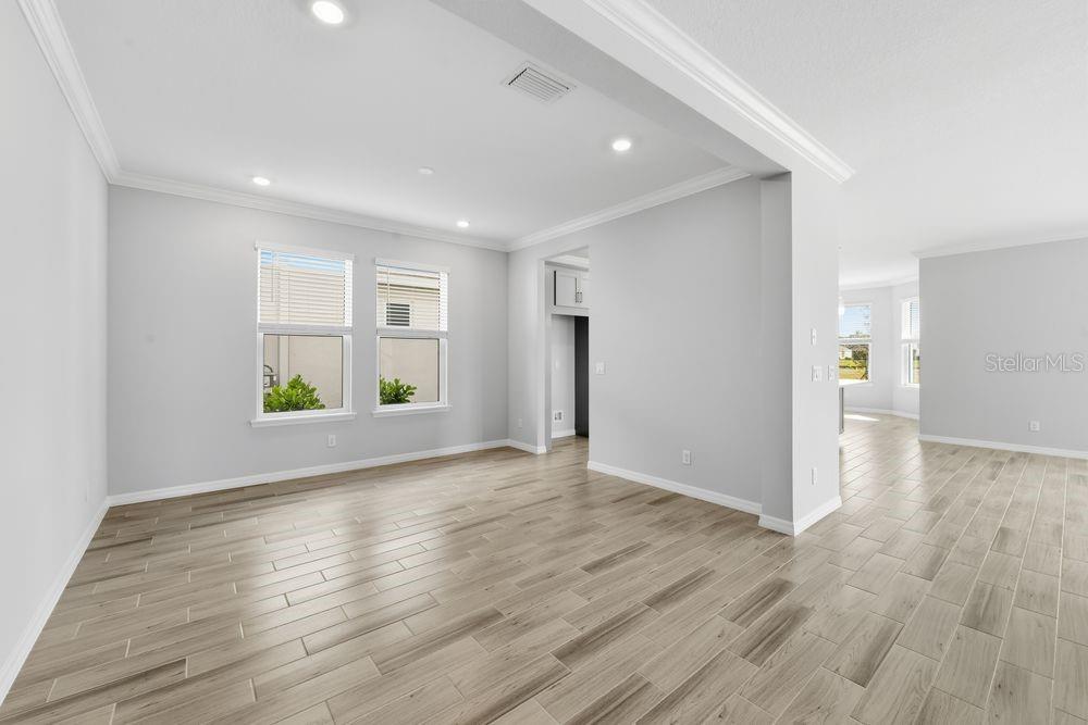 6916 PRAIRIE OAK WAY